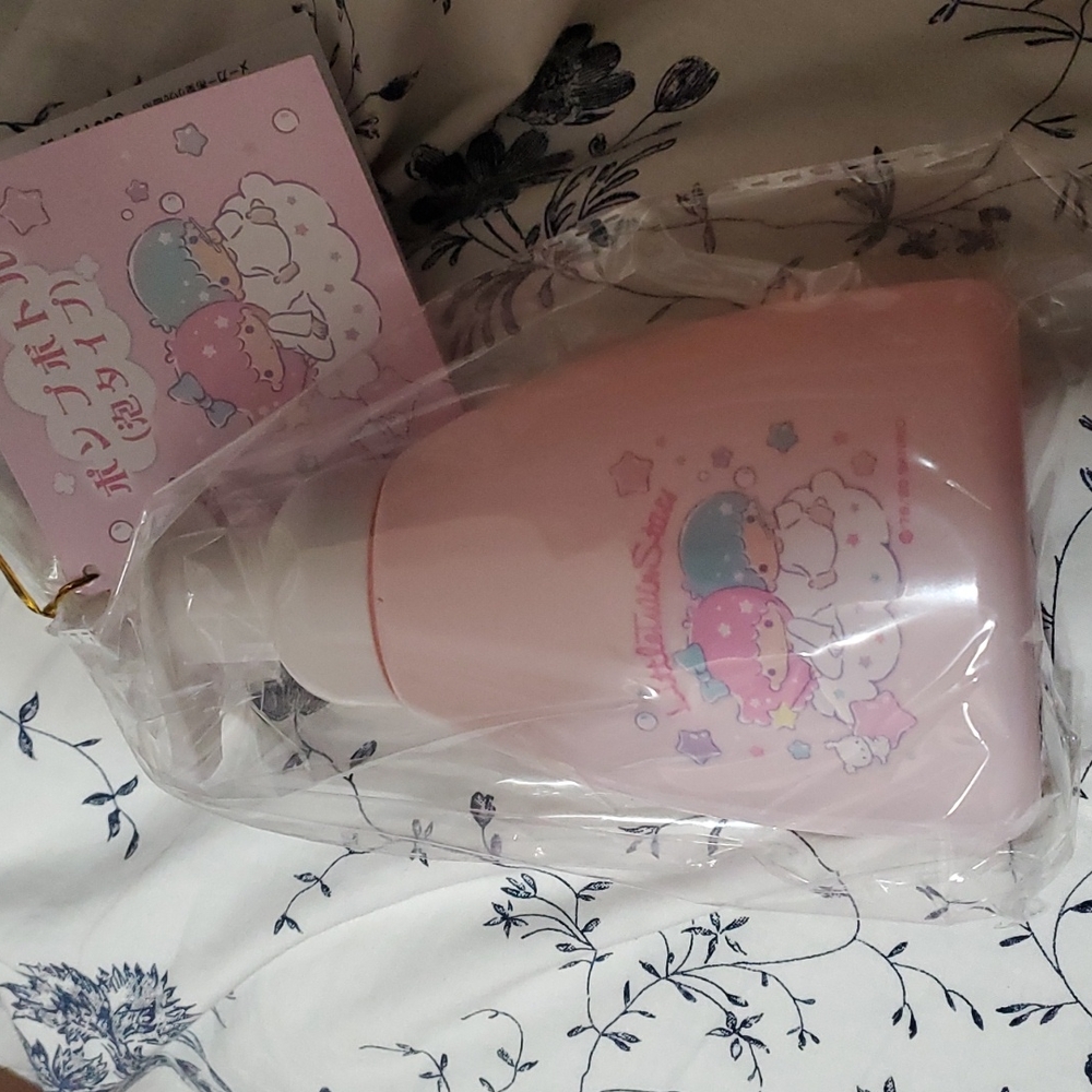 Sanrio Pink Foam Soap Dispenser